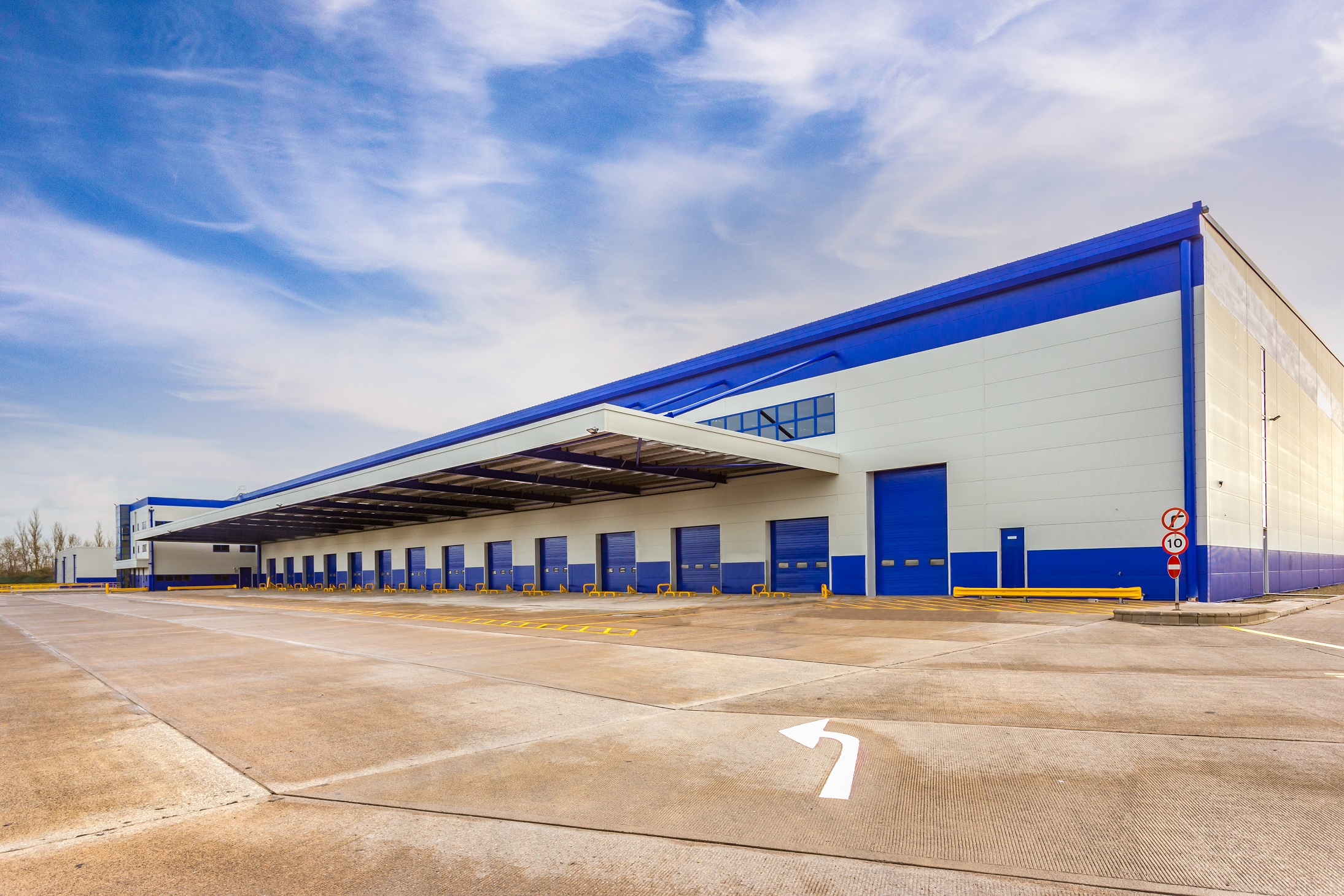 Amazon takes 316,128 sq ft warehouse in Bristol