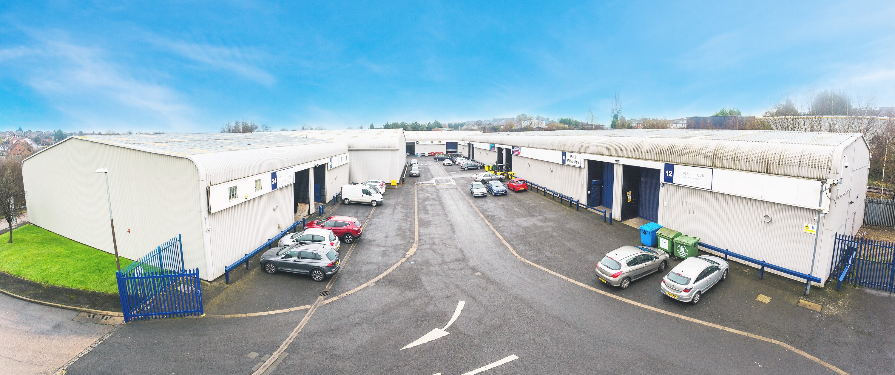 Logicor delivers new UK warehouse for Hoek Flowers