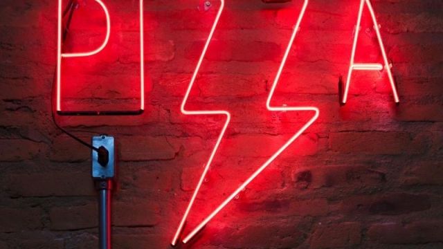 Colliers International's site search for "UK’s first freshly cooked pizza drive-thru" restaurant.